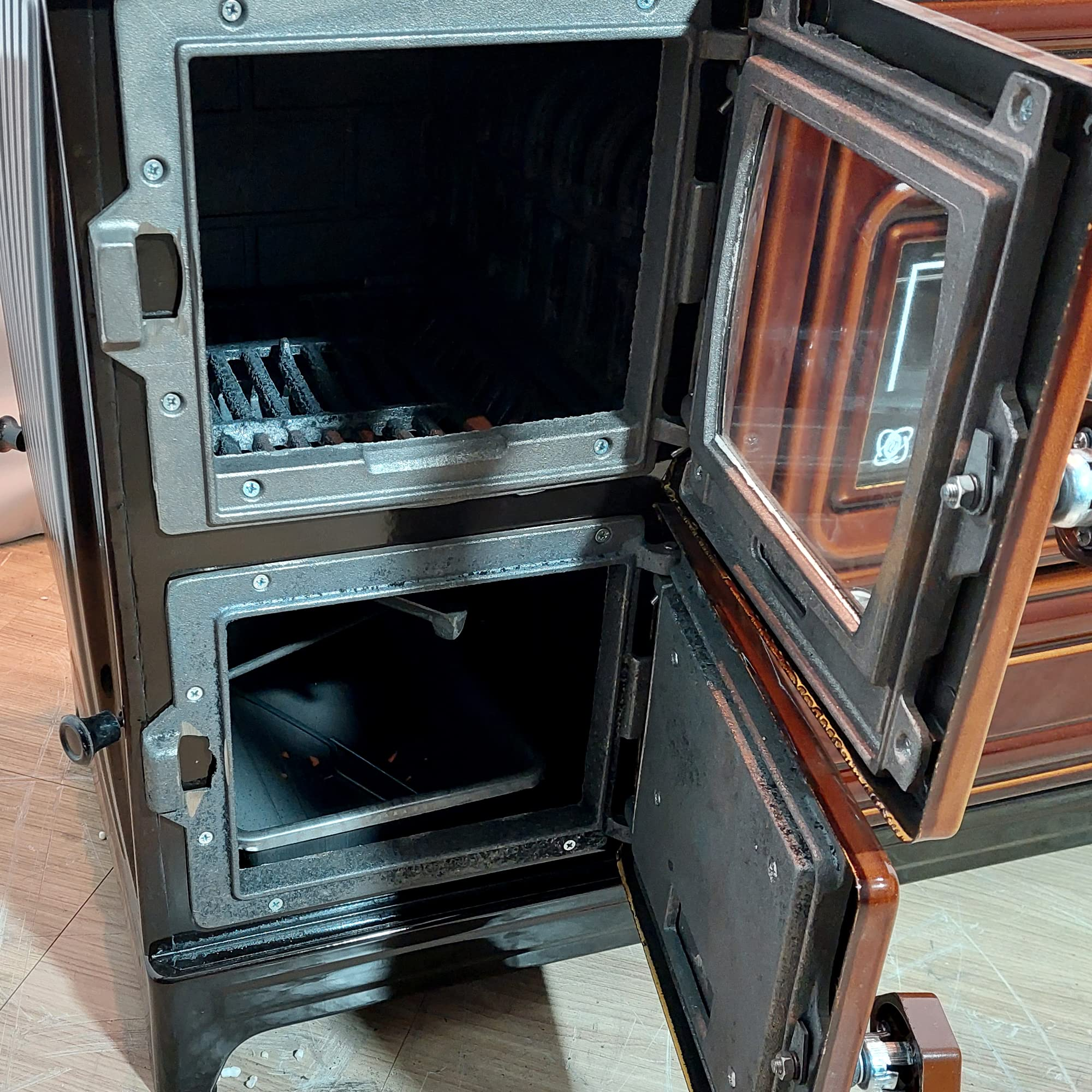 Stepnext Cast Iron Stove with Oven