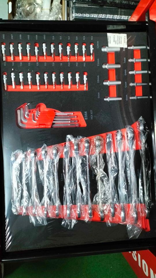 XXL-Werkstattwagen komplett Neu.